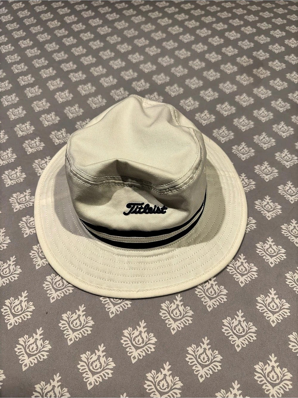 Titleist Golf Bucket Hat Beige M/L Like New